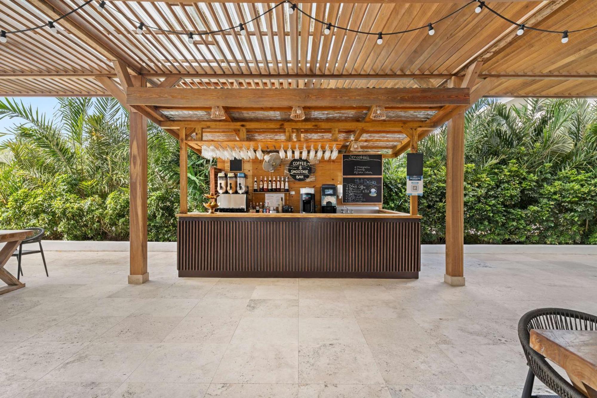 Mangrove Beach Corendon Curacao All-Inclusive Resort, Curio By Hilton Willemstad Eksteriør bilde