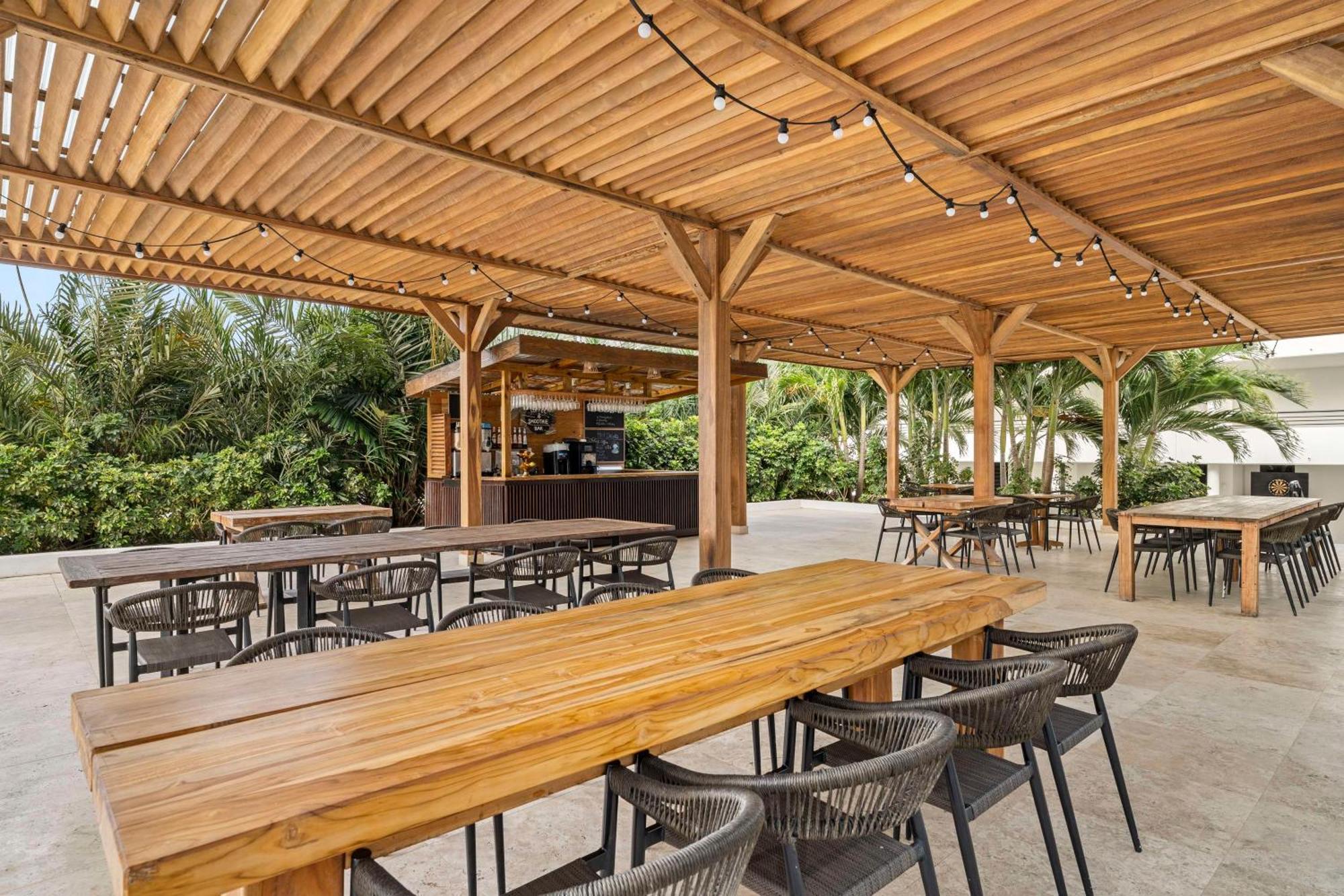 Mangrove Beach Corendon Curacao All-Inclusive Resort, Curio By Hilton Willemstad Eksteriør bilde