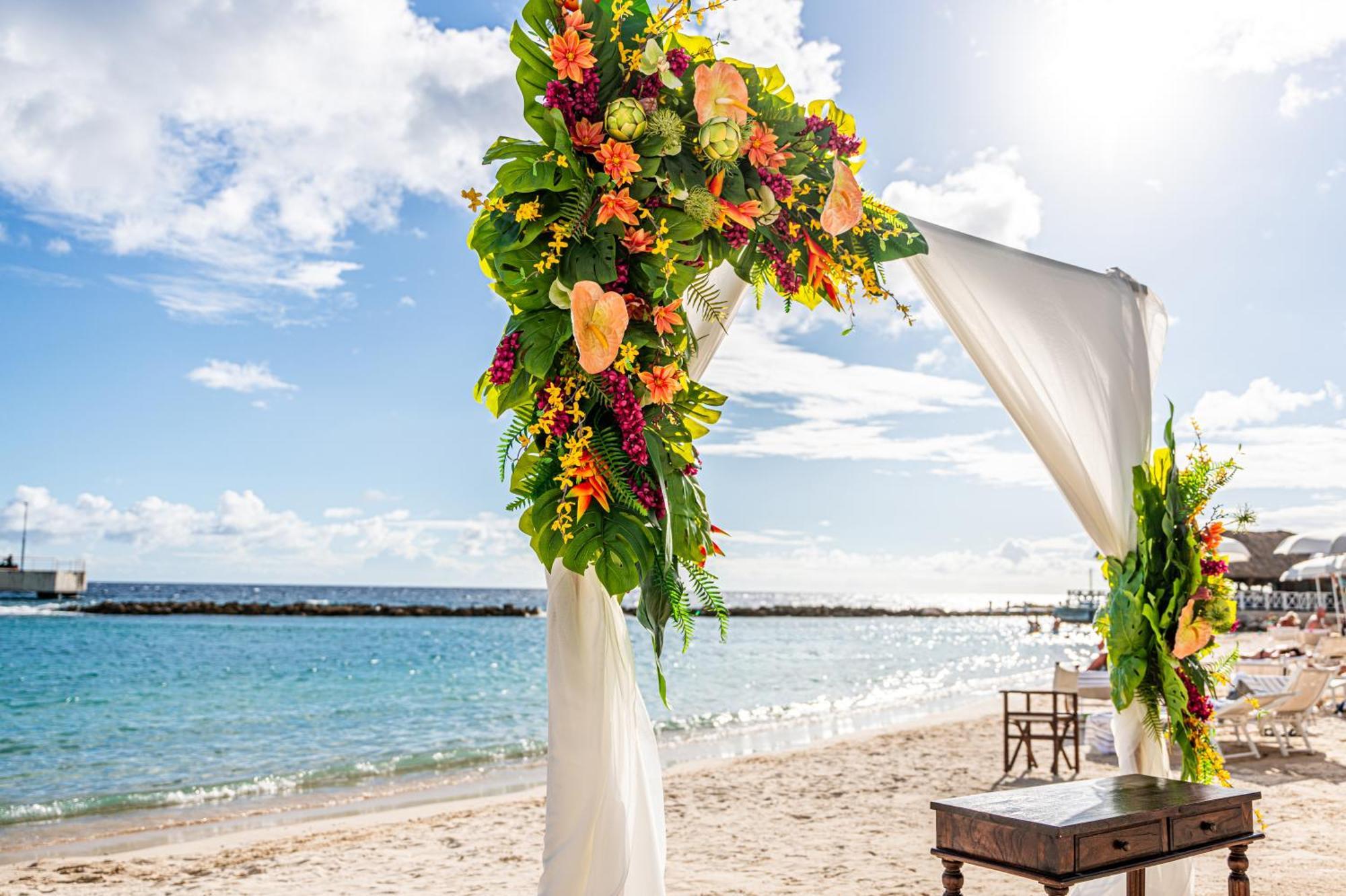 Mangrove Beach Corendon Curacao All-Inclusive Resort, Curio By Hilton Willemstad Eksteriør bilde